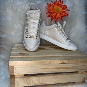 Balenciaga Arena Leather Low Top Sneaker